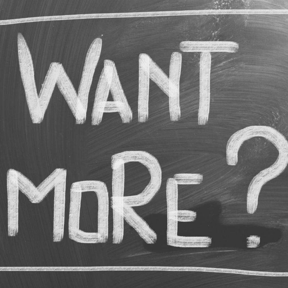 Двое близко лица. Woman asking. Really wants to ask. Мужчины оборачиваются на женщину. Сериал разрыв 2012 leaving.